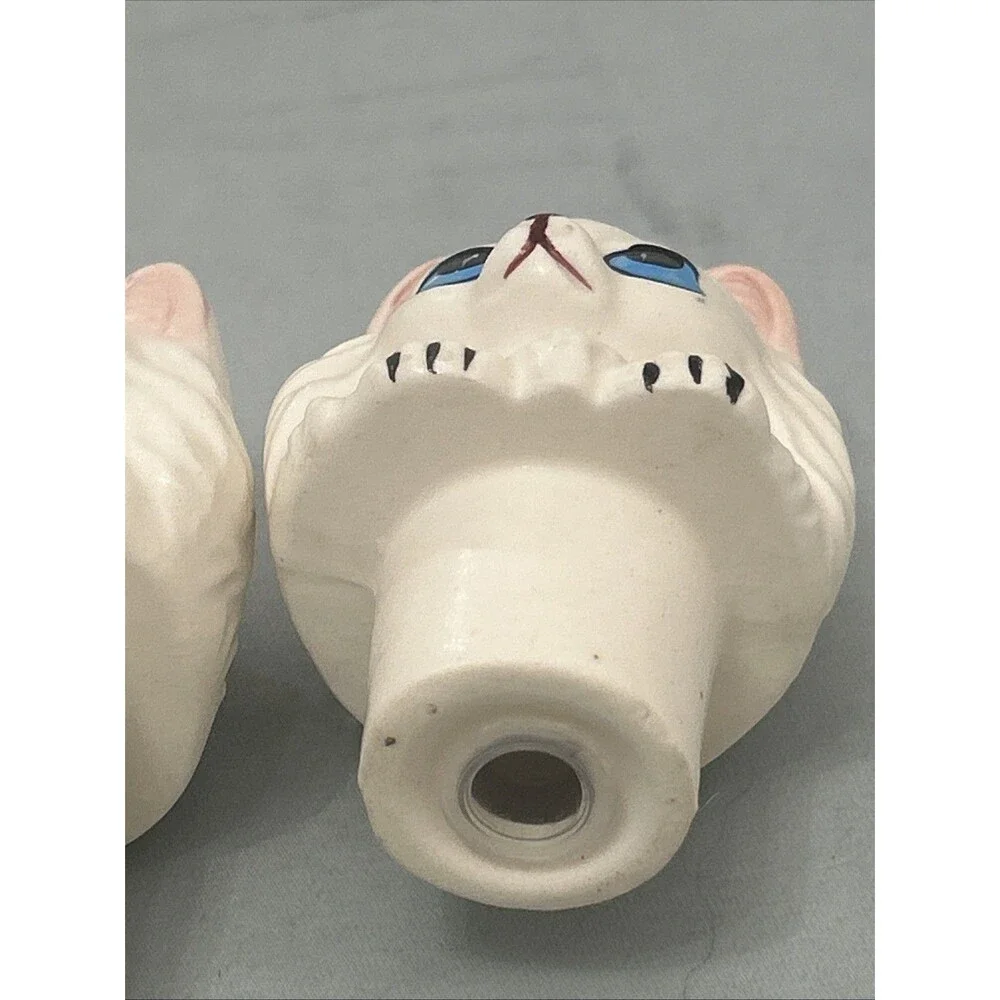 Vintage Ceramic White Cats in Basket Salt Pepper Shaker Set Japan